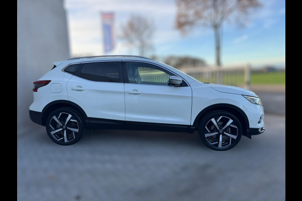 Nissan QASHQAI 1.3 DIG-T Tekna + TREKHAAK AFN. / 360 CAMERA / ST. VERWARMING / PANORAMADAK / NAVIGATIE / CARPLAY / CRUISE / PARELM