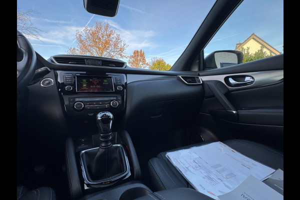 Nissan QASHQAI 1.3 DIG-T Tekna + TREKHAAK AFN. / 360 CAMERA / ST. VERWARMING / PANORAMADAK / NAVIGATIE / CARPLAY / CRUISE / PARELM