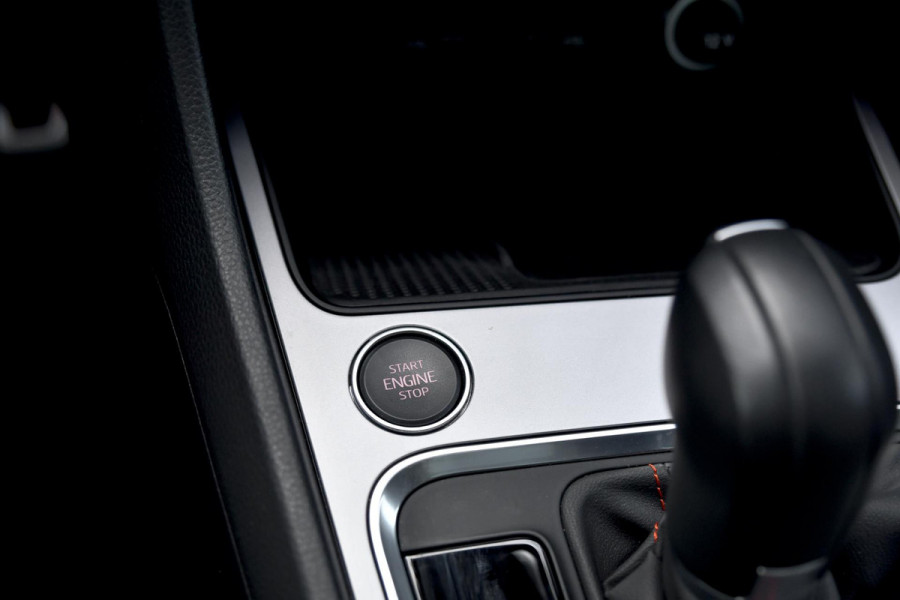 Seat Ateca 1.5 TSI FR Business Intense. Pano, ACC, Beats, Sfeer, Keyless, Camera, Stuurvw, 19'', CarPlay!