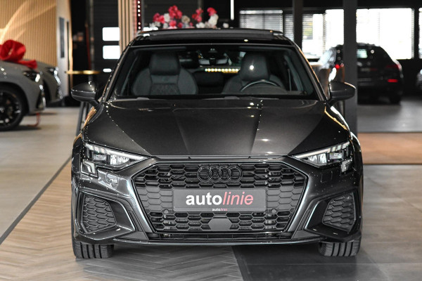 Audi A3 Sportback 40 TFSI e 3x S-Line. RS Zetels, Pano, ACC, Keyless, Camera, Matrix, 19'', CarPlay!