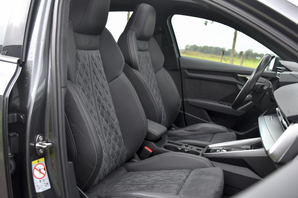 Audi A3 Sportback 40 TFSI e 3x S-Line. RS Zetels, Pano, ACC, Keyless, Camera, Matrix, 19'', CarPlay!
