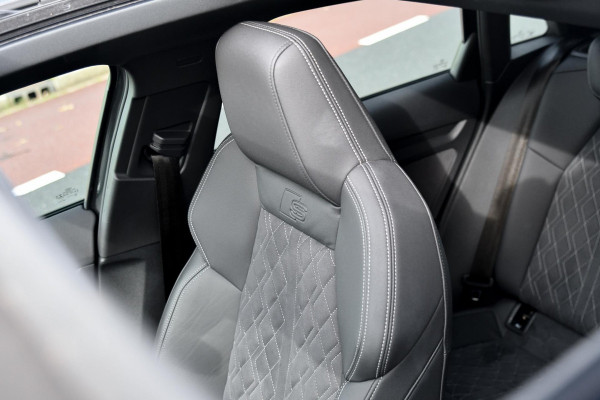 Audi A3 Sportback 40 TFSI e 3x S-Line. RS Zetels, Pano, ACC, Keyless, Camera, Matrix, 19'', CarPlay!