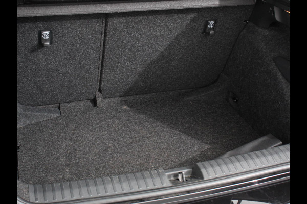 Škoda Kamiq 1.0 TSI 110pk DSG Dynamic | Navigatie | Lane Assist | Adaptive Cruise Control | Camera | Stoelverwarming |