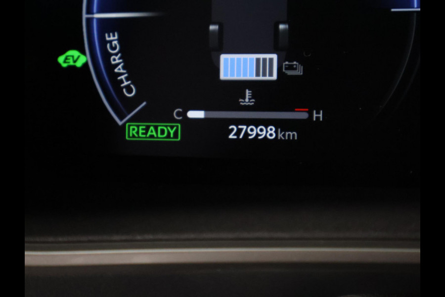 Toyota Corolla High Power Hybrid 200 Dynamic | Dodehoek detectie | Stuur-/Stoelverwarming | Parkeersensoren | Apple Carplay & AndroidAUTO