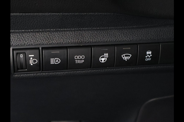 Toyota Corolla High Power Hybrid 200 Dynamic | Dodehoek detectie | Stuur-/Stoelverwarming | Parkeersensoren | Apple Carplay & AndroidAUTO