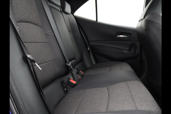 Toyota Corolla High Power Hybrid 200 Dynamic | Dodehoek detectie | Stuur-/Stoelverwarming | Parkeersensoren | Apple Carplay & AndroidAUTO