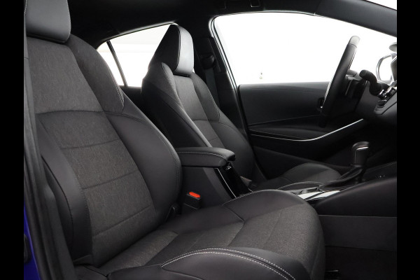 Toyota Corolla High Power Hybrid 200 Dynamic | Dodehoek detectie | Stuur-/Stoelverwarming | Parkeersensoren | Apple Carplay & AndroidAUTO