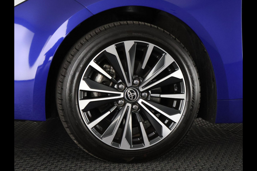 Toyota Corolla High Power Hybrid 200 Dynamic | Dodehoek detectie | Stuur-/Stoelverwarming | Parkeersensoren | Apple Carplay & AndroidAUTO