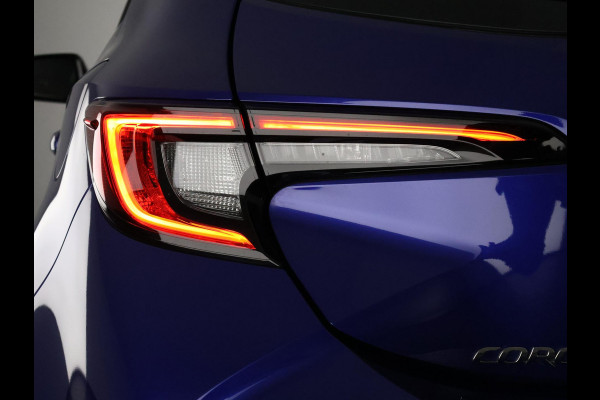 Toyota Corolla High Power Hybrid 200 Dynamic | Dodehoek detectie | Stuur-/Stoelverwarming | Parkeersensoren | Apple Carplay & AndroidAUTO