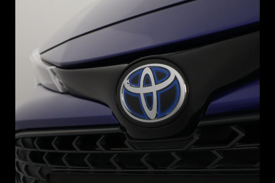 Toyota Corolla High Power Hybrid 200 Dynamic | Dodehoek detectie | Stuur-/Stoelverwarming | Parkeersensoren | Apple Carplay & AndroidAUTO