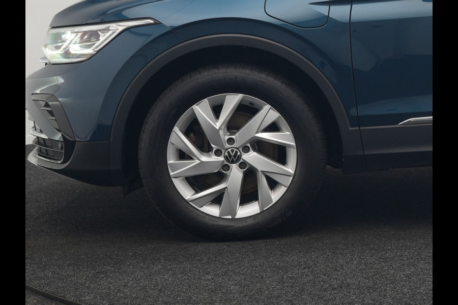 Volkswagen Tiguan 1.4 TSI eHybrid Elegance Plug In Hybrid 245pk PHEV | Panodak | IQ Light | Adaptive Cruise | Alcantara Sportstoelen Verwarmd | Apple Carplay | Sfeerverlichting | Stuur Verwarmd | Navigatie | Virtual | DAB |
