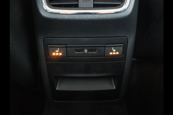 Škoda Octavia 2.0 TSI RS 245 Business | Panoramadak | Stoelverwarming | Adaptive cruise | Camera | Carplay | Achterbankverwarming | Full LED | Keyless | Navigatie