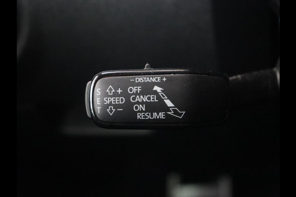 Škoda Octavia 2.0 TSI RS 245 Business | Panoramadak | Stoelverwarming | Adaptive cruise | Camera | Carplay | Achterbankverwarming | Full LED | Keyless | Navigatie