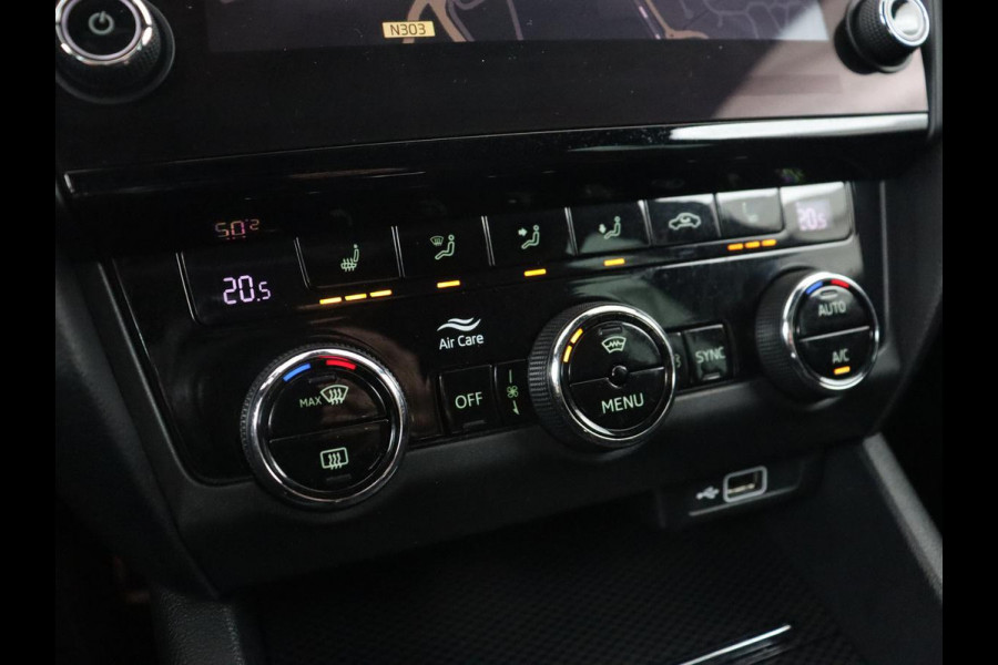 Škoda Octavia 2.0 TSI RS 245 Business | Panoramadak | Stoelverwarming | Adaptive cruise | Camera | Carplay | Achterbankverwarming | Full LED | Keyless | Navigatie