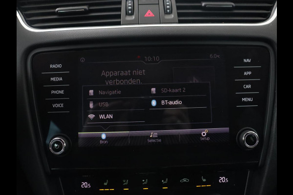 Škoda Octavia 2.0 TSI RS 245 Business | Panoramadak | Stoelverwarming | Adaptive cruise | Camera | Carplay | Achterbankverwarming | Full LED | Keyless | Navigatie