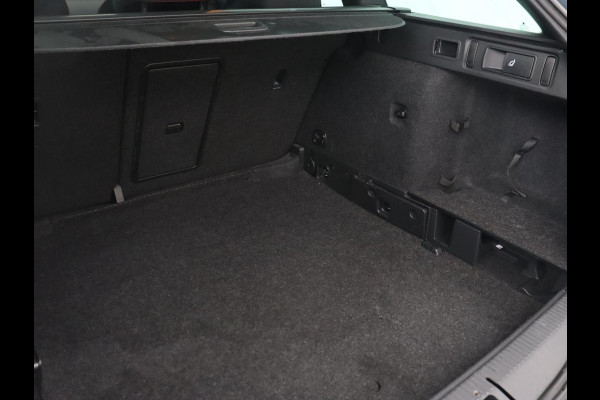 Škoda Octavia 2.0 TSI RS 245 Business | Panoramadak | Stoelverwarming | Adaptive cruise | Camera | Carplay | Achterbankverwarming | Full LED | Keyless | Navigatie