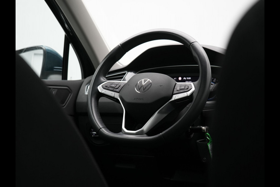 Volkswagen Tiguan 1.4 TSI eHybrid Elegance Plug In Hybrid 245pk PHEV | Panodak | IQ Light | Adaptive Cruise | Alcantara Sportstoelen Verwarmd | Apple Carplay | Sfeerverlichting | Stuur Verwarmd | Navigatie | Virtual | DAB |