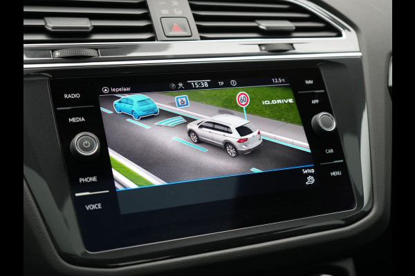 Volkswagen Tiguan 1.4 TSI eHybrid Elegance Plug In Hybrid 245pk PHEV | Panodak | IQ Light | Adaptive Cruise | Alcantara Sportstoelen Verwarmd | Apple Carplay | Sfeerverlichting | Stuur Verwarmd | Navigatie | Virtual | DAB |
