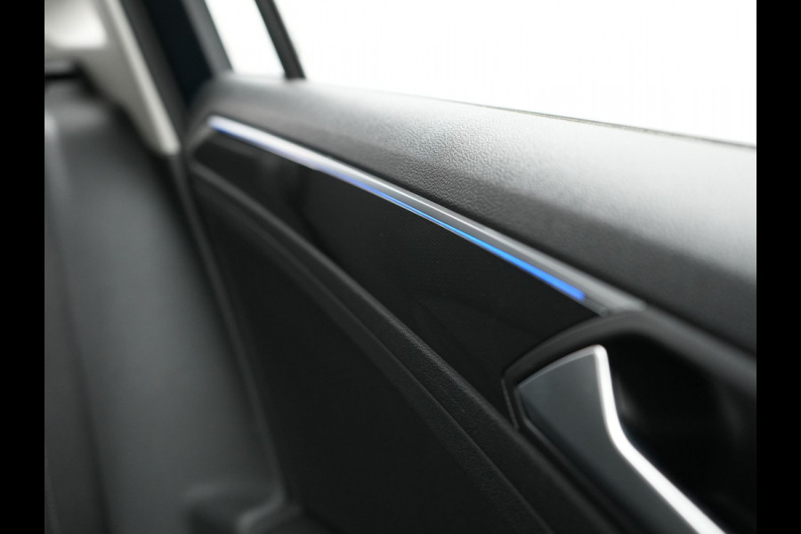 Volkswagen Tiguan 1.4 TSI eHybrid Elegance Plug In Hybrid 245pk PHEV | Panodak | IQ Light | Adaptive Cruise | Alcantara Sportstoelen Verwarmd | Apple Carplay | Sfeerverlichting | Stuur Verwarmd | Navigatie | Virtual | DAB |