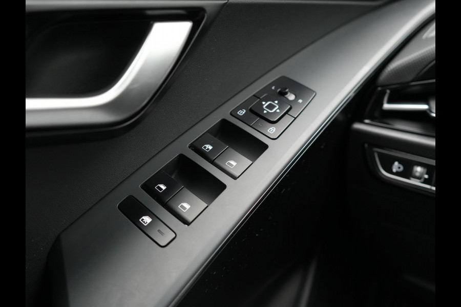 Kia Niro 1.6 GDi DynamicLine Plug In Hybrid 182pk Dealer O.H. PHEV | Trekhaak Afn. | Camera | Stoelen & Stuur Verwarmd | Pilot Assist | Apple Carplay | Cruise Control |  Virtual | DAB |