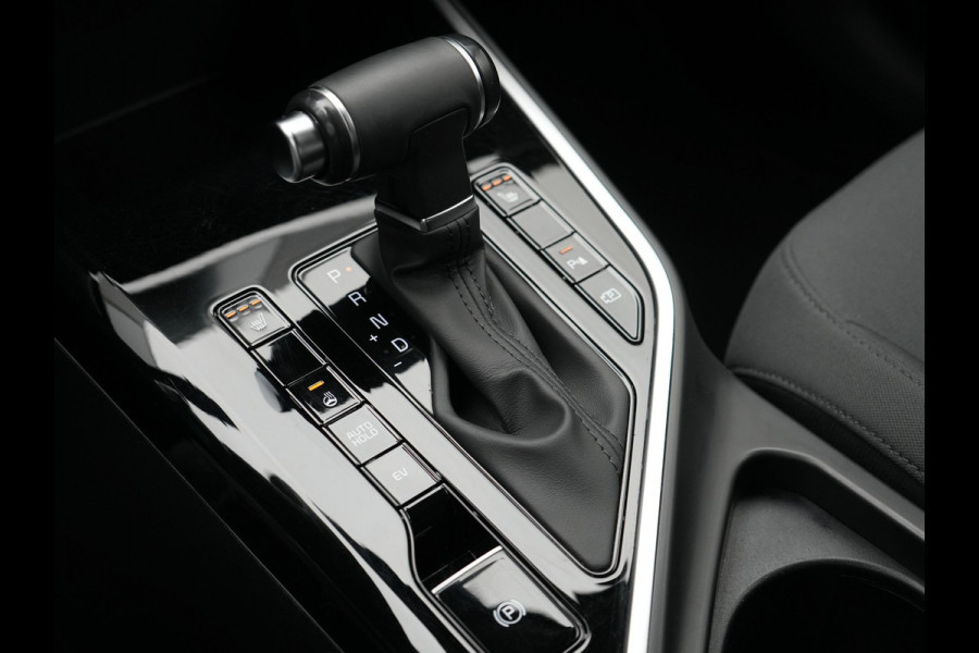 Kia Niro 1.6 GDi DynamicLine Plug In Hybrid 182pk Dealer O.H. PHEV | Trekhaak Afn. | Camera | Stoelen & Stuur Verwarmd | Pilot Assist | Apple Carplay | Cruise Control |  Virtual | DAB |