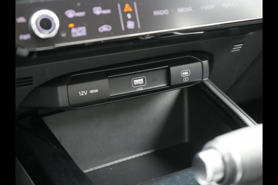 Kia Niro 1.6 GDi DynamicLine Plug In Hybrid 182pk Dealer O.H. PHEV | Trekhaak Afn. | Camera | Stoelen & Stuur Verwarmd | Pilot Assist | Apple Carplay | Cruise Control |  Virtual | DAB |