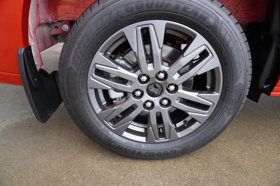 Ford Transit Custom 320L 2.0 TDCI 136PK L2H1 Limited Nr. V128 | Airco | Adap.Cruise | Navi