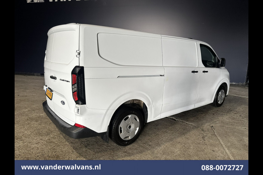 Ford Transit Custom 2.0 TDCI 136pk L2H1 Euro6 Airco | Camera | Apple Carplay | Android Auto | Cruisecontrol | LED Parkeersensoren, Verwarmde voorruit, Rijkstrooksensor, Bijrijdersbank, 2800kg trekvermogen