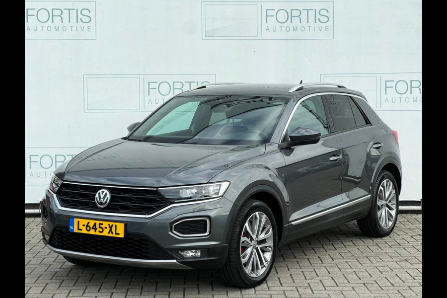 Volkswagen T-Roc 1.5 TSI Sport Business R CAMERA | TREKHAAK | NETTE AUTO | VIRTUAL COCKPIT |