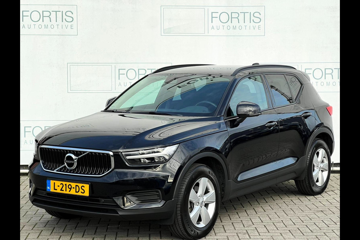 Volvo XC40 1.5 T2 Momentum Core NL AUTO | DEALER ONDERH | WEGKLAPBARE TREKHAAK | CAMERA | CARPLAY |