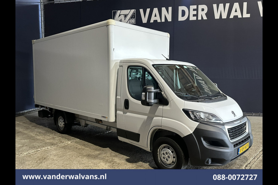 Peugeot Boxer 2.2 BlueHDi 141pk Bakwagen Laadklep Euro6 Airco | Cruisecontrol | 955kg laadvermogen Bijrijdersbank