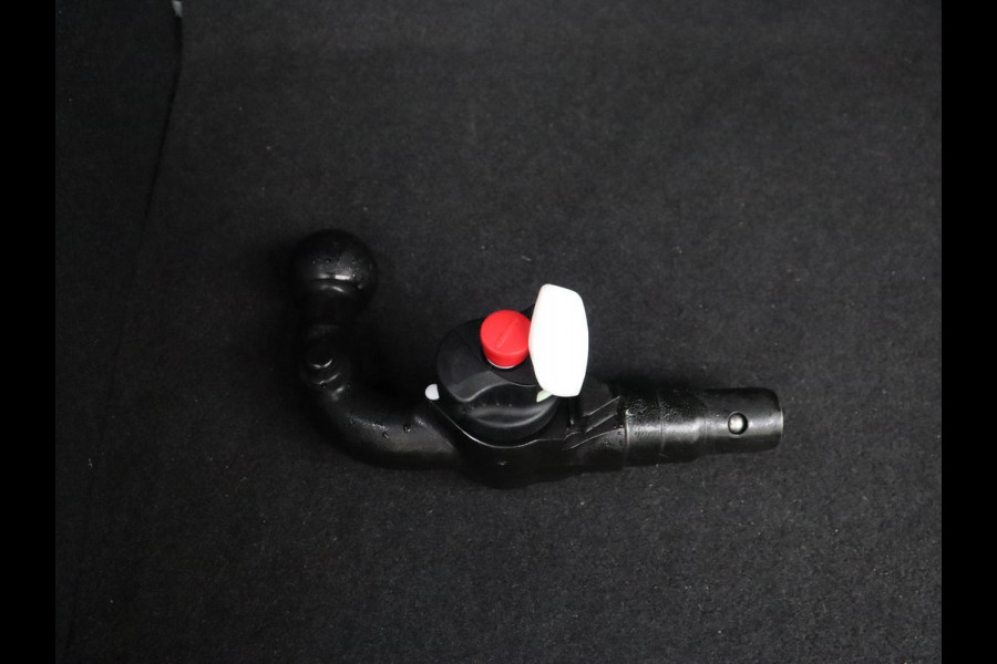 Volkswagen ID.3 First Plus 58 kWh | Trekhaak | Stoel & stuurverwarming | Matrix LED | Camera | Carplay | Sfeerverlichting | Adaptive cruise | Keyless | Navigatie | Climate control | Parkeerhulp