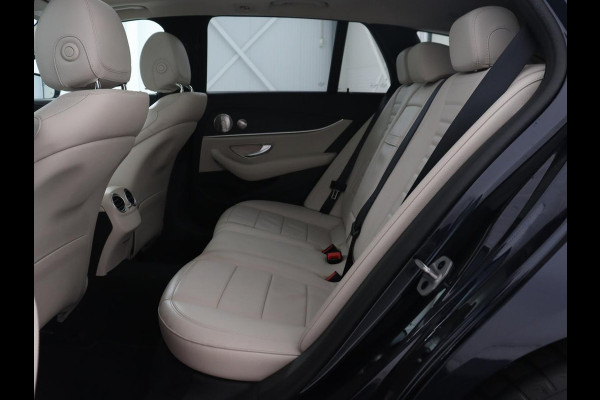 Mercedes-Benz E-Klasse 300e Luxury | Panoramadak | Adaptive cruise | Leder | 360 Camera | Trekhaak | Stoelverwarming | Matrix LED | Burmester Surround | Memorypakket | Carplay | Widescreen | PHEV | Plug In