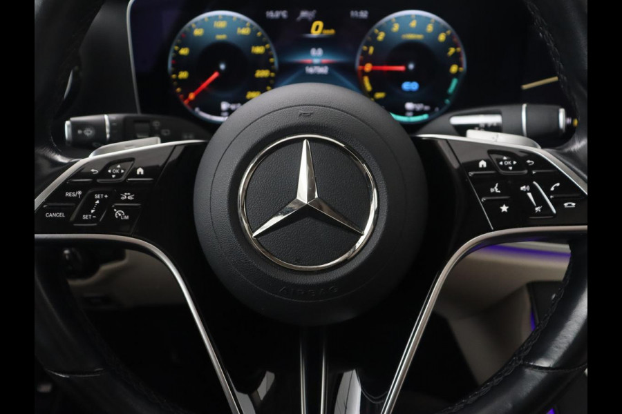 Mercedes-Benz E-Klasse 300e Luxury | Panoramadak | Adaptive cruise | Leder | 360 Camera | Trekhaak | Stoelverwarming | Matrix LED | Burmester Surround | Memorypakket | Carplay | Widescreen | PHEV | Plug In