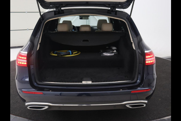 Mercedes-Benz E-Klasse 300e Luxury | Panoramadak | Adaptive cruise | Leder | 360 Camera | Trekhaak | Stoelverwarming | Matrix LED | Burmester Surround | Memorypakket | Carplay | Widescreen | PHEV | Plug In