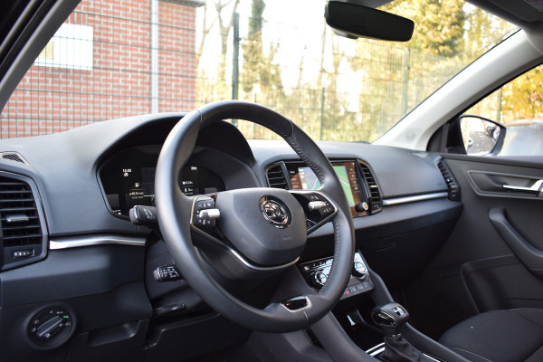 Škoda Karoq 1.5 TSI ACT 150PK DSG BUSINESS CARPLAY/ECC/STOELVERWARMING