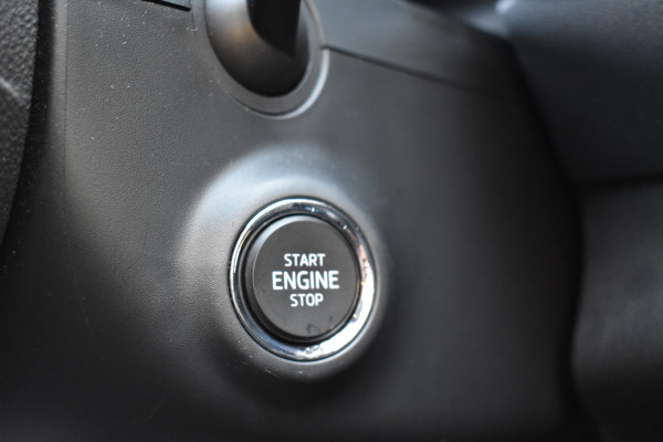 Škoda Karoq 1.5 TSI ACT 150PK DSG BUSINESS CARPLAY/ECC/STOELVERWARMING