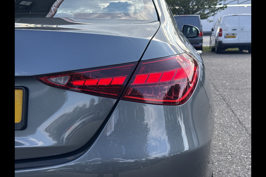 Mercedes-Benz C-Klasse 180 Luxury Line | Sfeerverl. | Memory seat | Carplay | Dodehoek as.