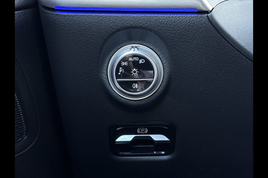 Mercedes-Benz C-Klasse 180 Luxury Line | Sfeerverl. | Memory seat | Carplay | Dodehoek as.