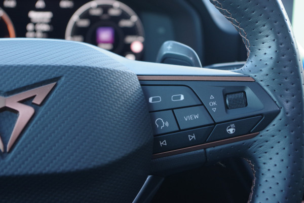 CUPRA Formentor 1.4 e-Hybrid 245 PK VZ, Panoramadak, Trekhaak, 360 Camera, Winterpakket