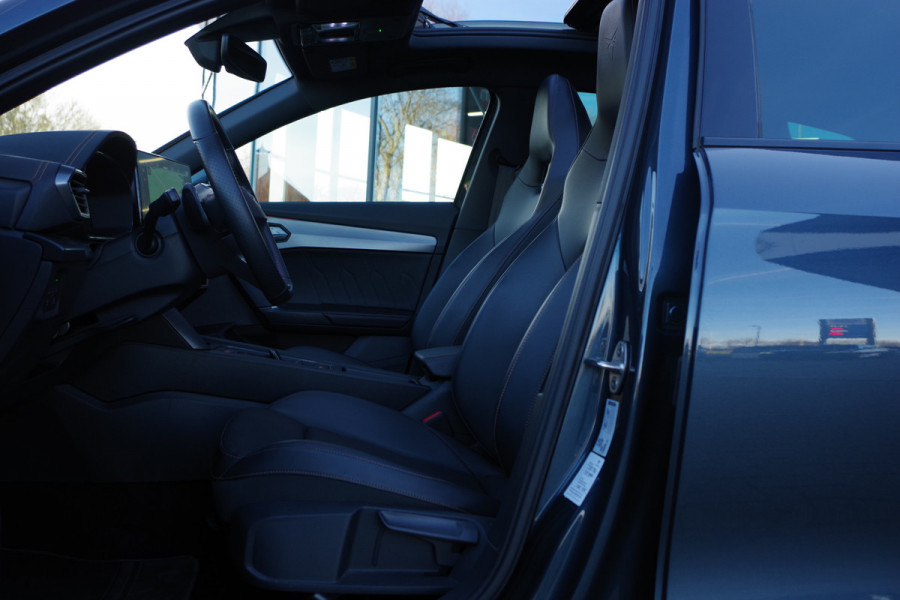 CUPRA Formentor 1.4 e-Hybrid 245 PK VZ, Panoramadak, Trekhaak, 360 Camera, Winterpakket