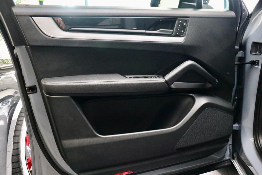 Porsche Cayenne Coupé 3.0 E-Hybrid Artic Grey|PANO|22 inch