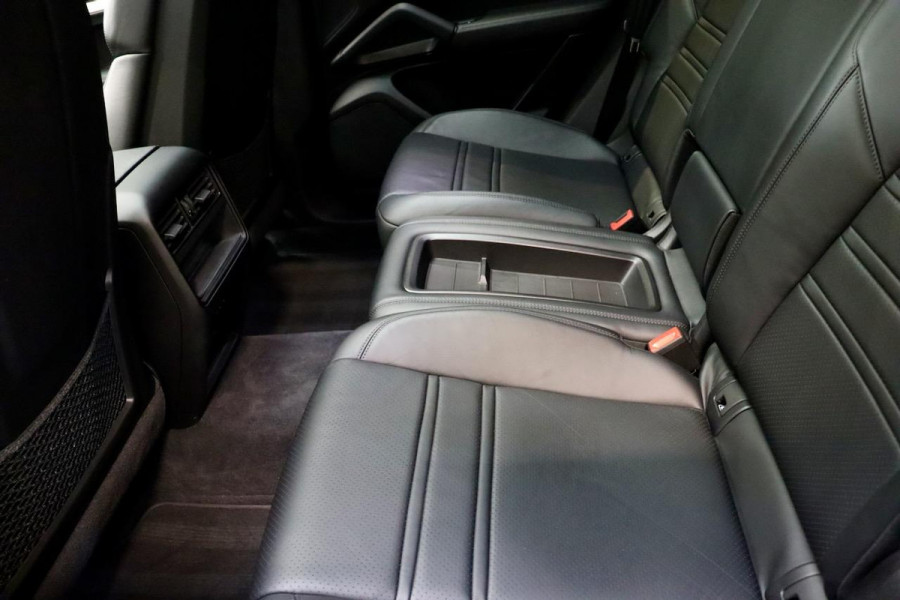 Porsche Cayenne Coupé 3.0 E-Hybrid Artic Grey|PANO|22 inch