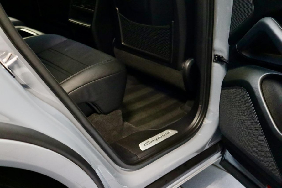 Porsche Cayenne Coupé 3.0 E-Hybrid Artic Grey|PANO|22 inch