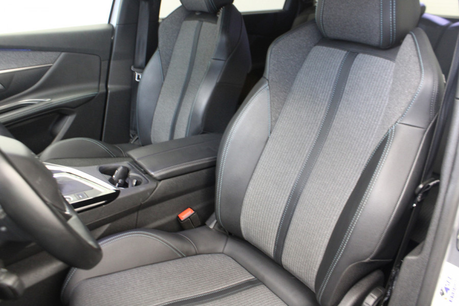 Peugeot 5008 1.2 PureTech Allure |Stoelverwarming|Navi|