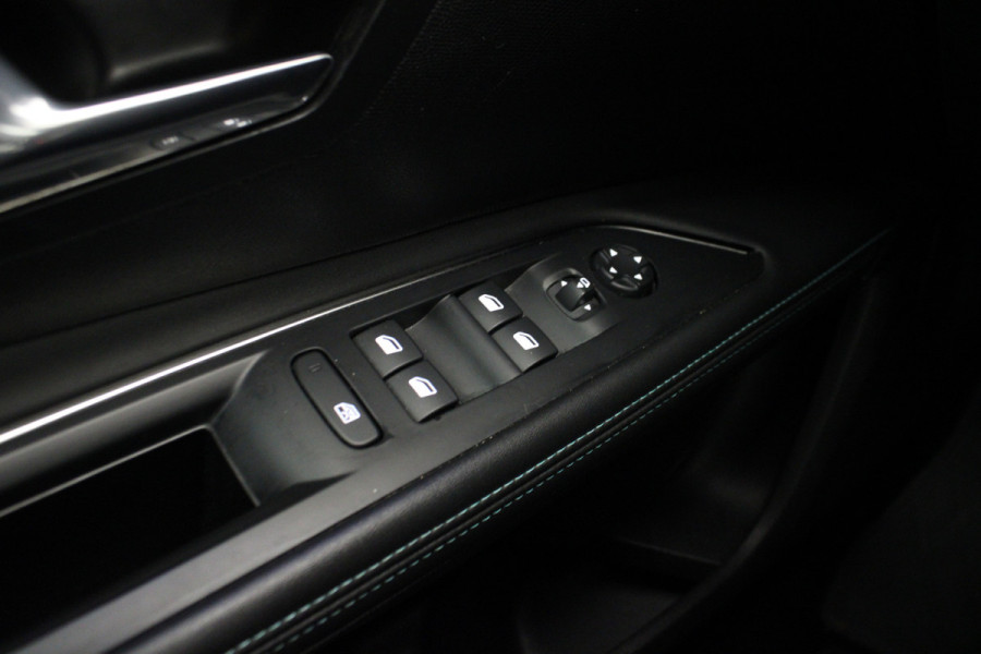 Peugeot 5008 1.2 PureTech Allure |Stoelverwarming|Navi|