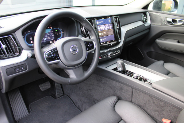 Volvo XC60 2.0 T8 Plug-in hybrid AWD Plus Dark | Head- Up | H&K | Panoramadak | 360 Camera