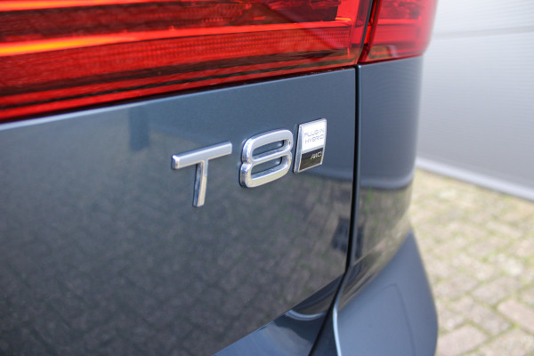 Volvo XC60 2.0 T8 Plug-in hybrid AWD Plus Dark | Head- Up | H&K | Panoramadak | 360 Camera