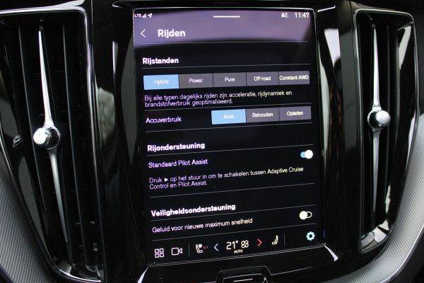 Volvo XC60 2.0 T8 Plug-in hybrid AWD Plus Dark | Head- Up | H&K | Panoramadak | 360 Camera