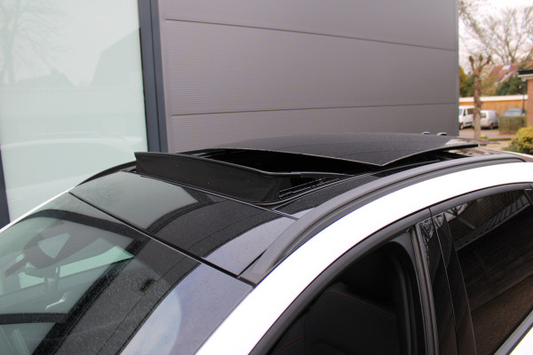 Ford Kuga 2.5 PHEV ST-Line X | Trekhaak | Panoramadak | AGR | Led | Head-up | B&O